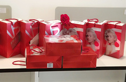 三八婦女節(jié)，東盈員工樂享鮮花，禮物