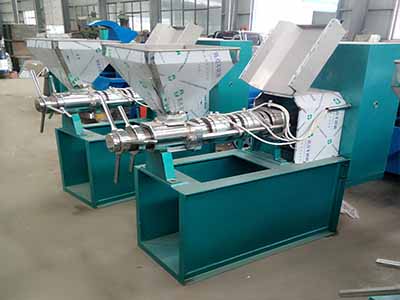 新型榨油機(jī)